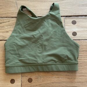 Lululemon sports bra size 4